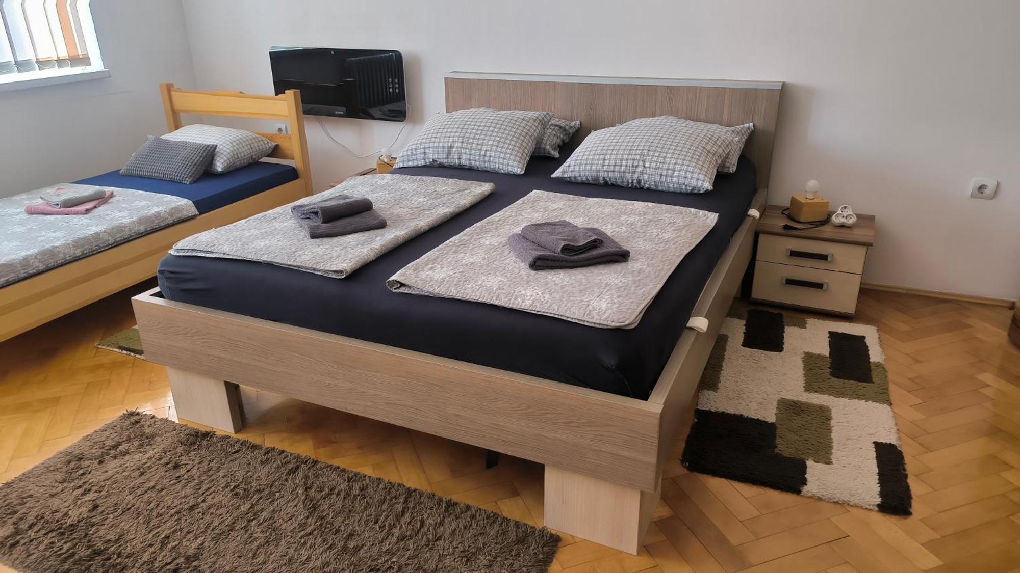 Apartament Trosoban Stan U Zenici Zenica Zewnętrze zdjęcie