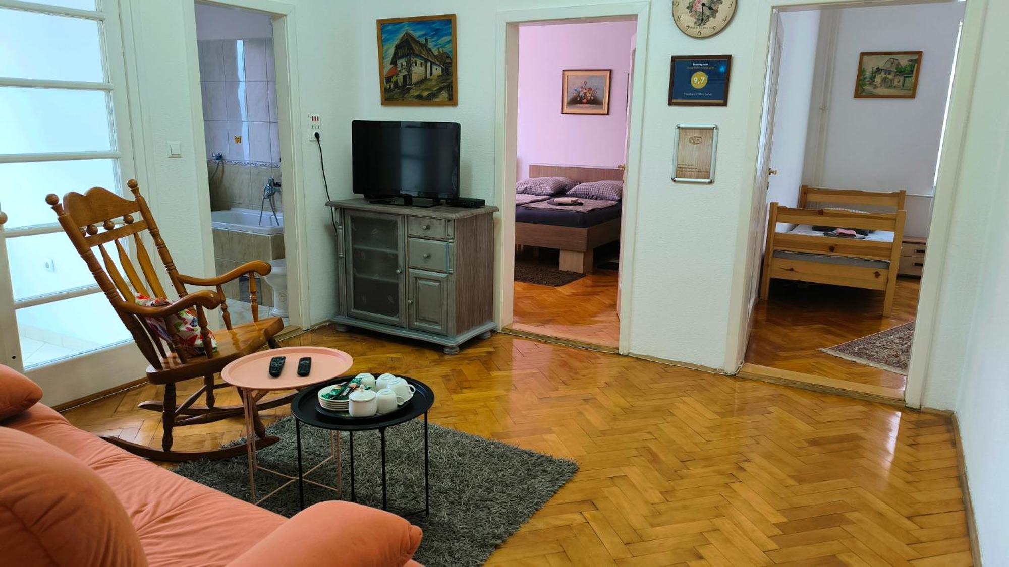 Apartament Trosoban Stan U Zenici Zenica Zewnętrze zdjęcie