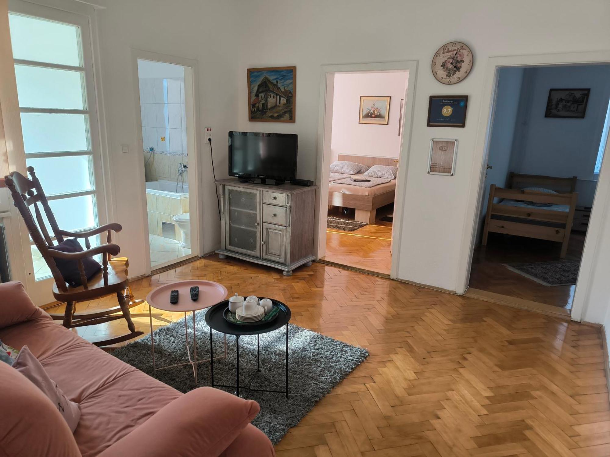 Apartament Trosoban Stan U Zenici Zenica Zewnętrze zdjęcie