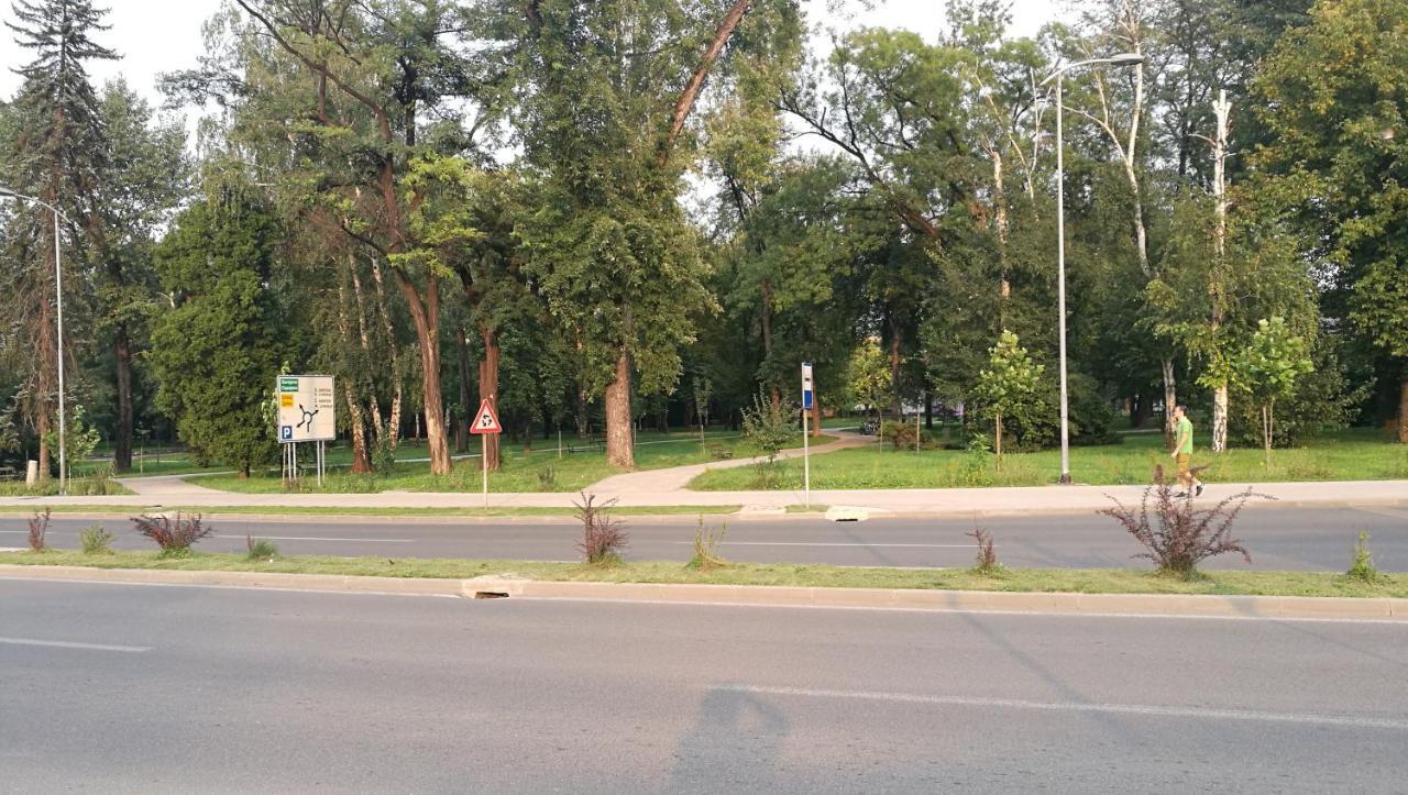 Apartament Trosoban Stan U Zenici Zenica Zewnętrze zdjęcie