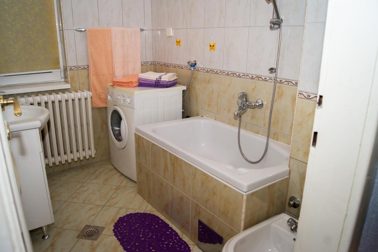 Apartament Trosoban Stan U Zenici Zenica Zewnętrze zdjęcie