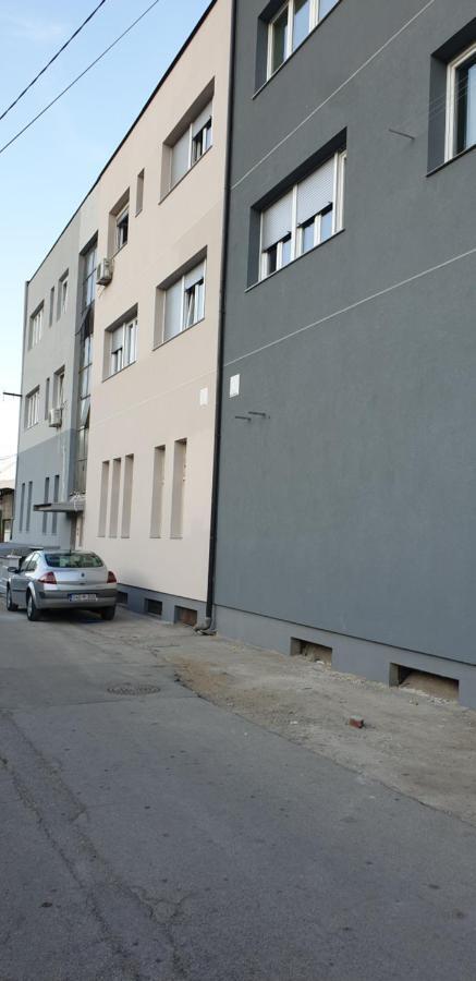Apartament Trosoban Stan U Zenici Zenica Zewnętrze zdjęcie